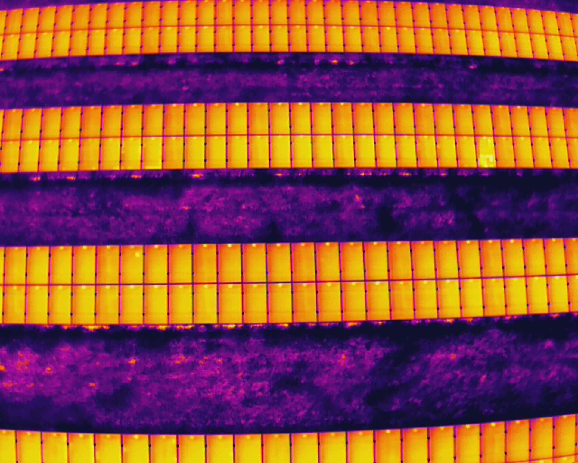 Wärmebildkamera, Thermografie Drohne, Dronenflug-Sued